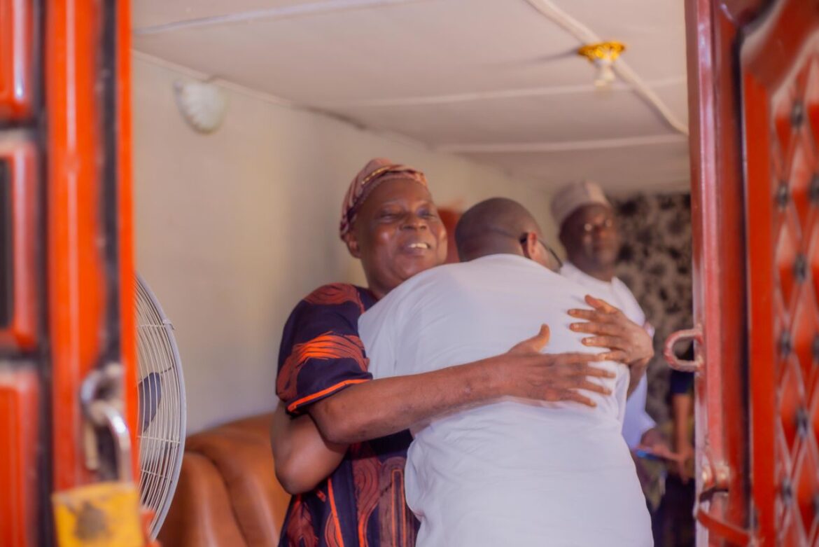 Itesiwaju PDP Chairman Passes Away, Amofin Beulah Adeoye Extends Condolences