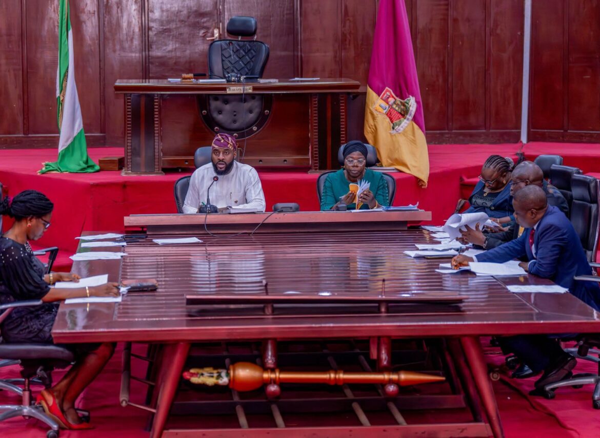 Oyo Assembly Shifts ₦2bn from Overhead to Capital Expenditure, Passes ₦892b 2026 Budget