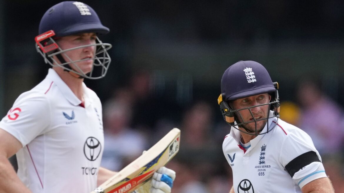 The Ashes: England on top in stormy Sydney as Joe Root and Harry Brook share in unbroken century partnership