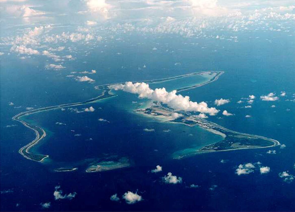 Iran fires missiles at UK-US base Diego Garcia after warning âBritish lives are in dangerâ