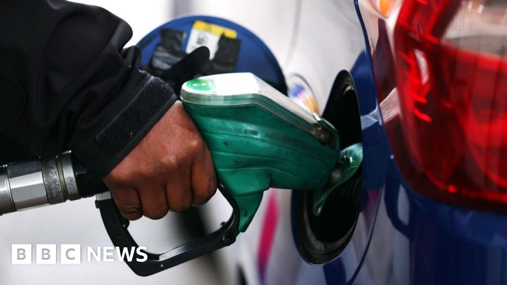 Starmer’s cost-of-living adviser calls for fuel duty cut extension